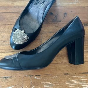 TAHARI Leather Heels with Silver Medallion Size 10
